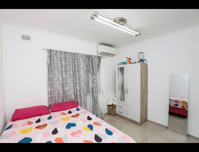 5 BEDROOM FREEHOLD FOR SALE IN SYDENHAM